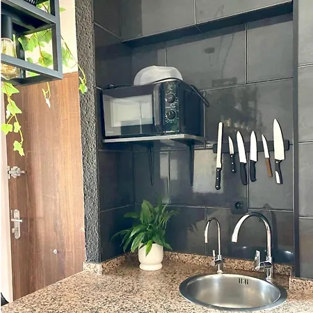 Central Loft Apartment *